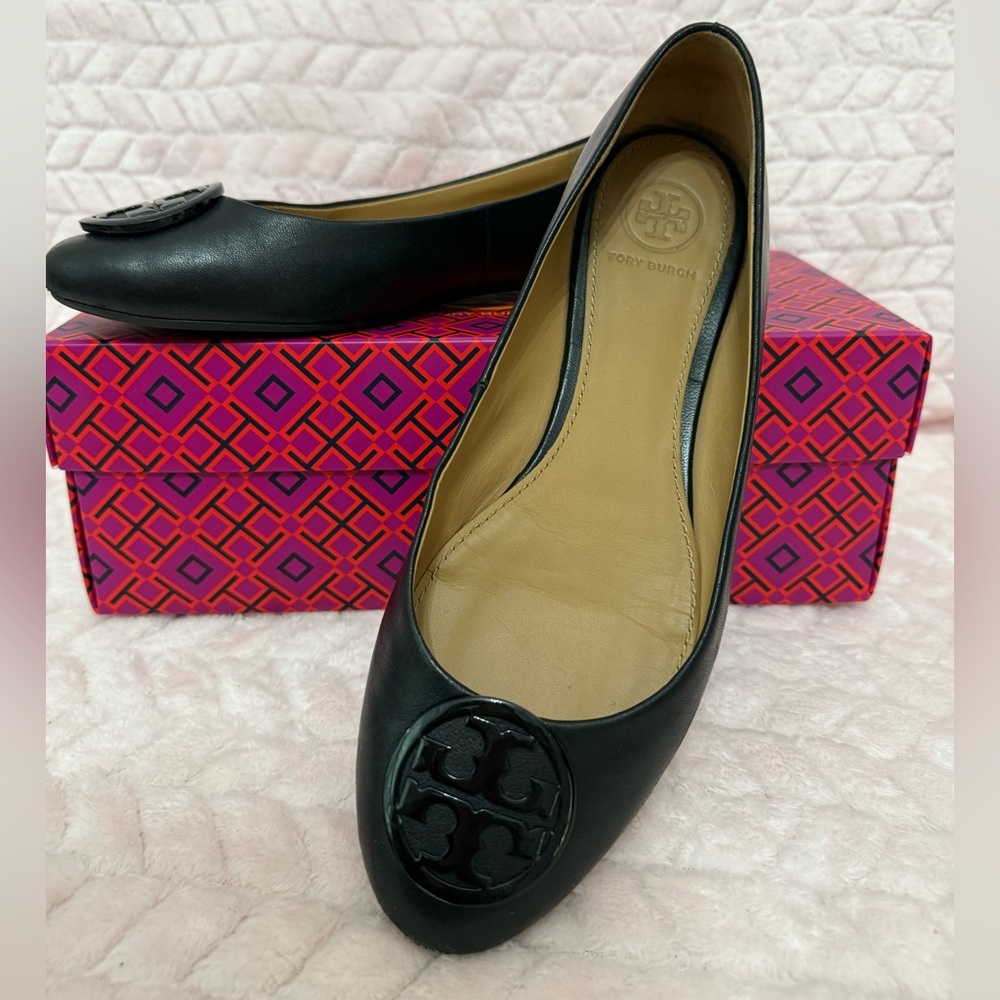 Tory Burch Benton Ballet Flat Black/Tonol Logo. 6.5